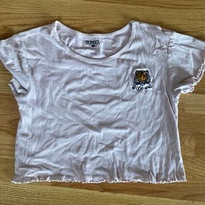 super cute pink crop top with design!